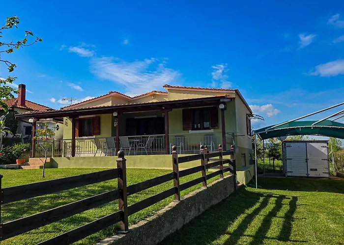 Potidaia Elegant Summer House Сasa de vacaciones *