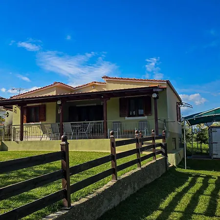 Potidaia Elegant Summer House Дом отдыха *